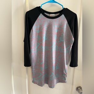 LuLaRoe - S Randy Tee with black sleeves and pastel design